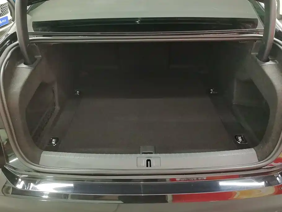 Volkswagen Phideon — фото 4