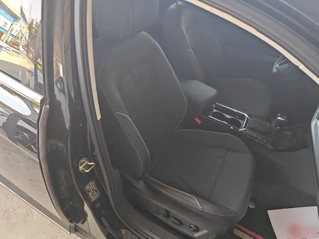 Volkswagen Passat — фото 25