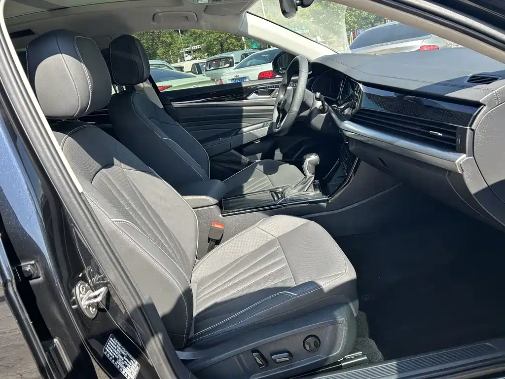Volkswagen Passat — фото 9