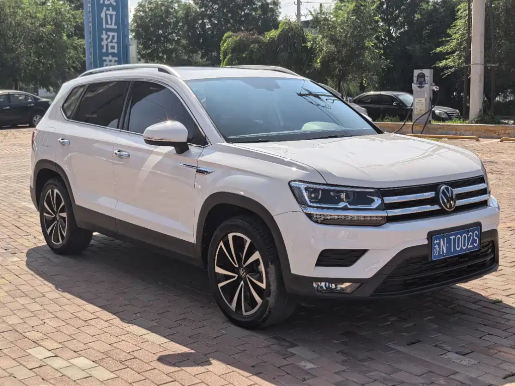 Volkswagen Tharu — фото 3