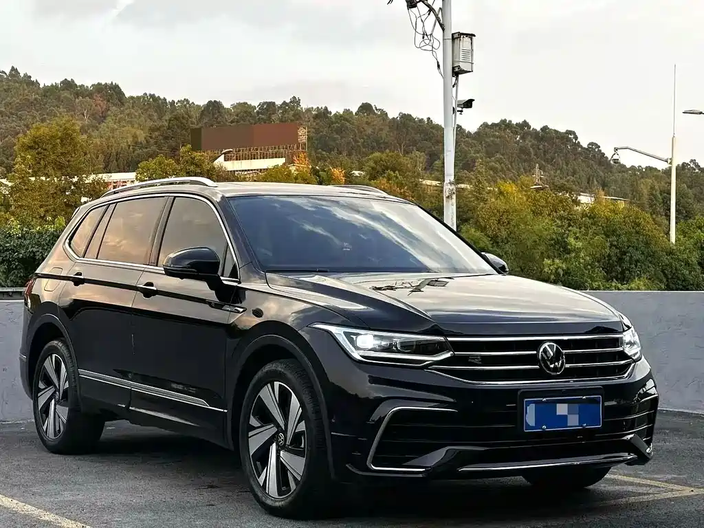 Volkswagen Tiguan L — фото 3