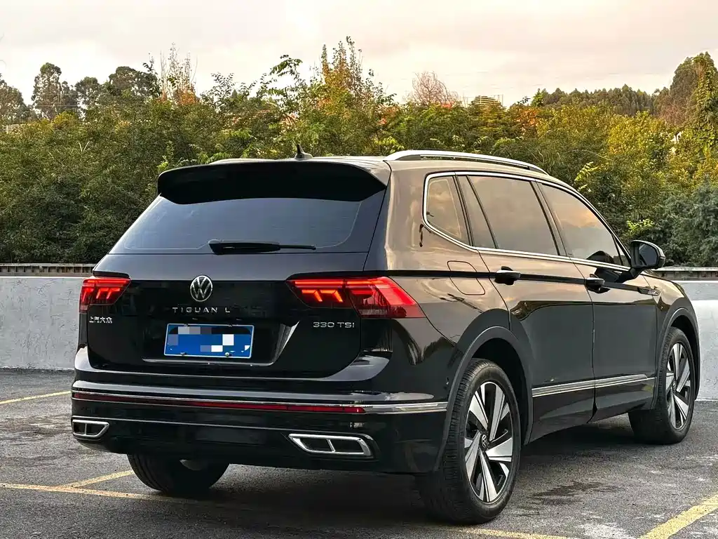 Volkswagen Tiguan L — фото 7
