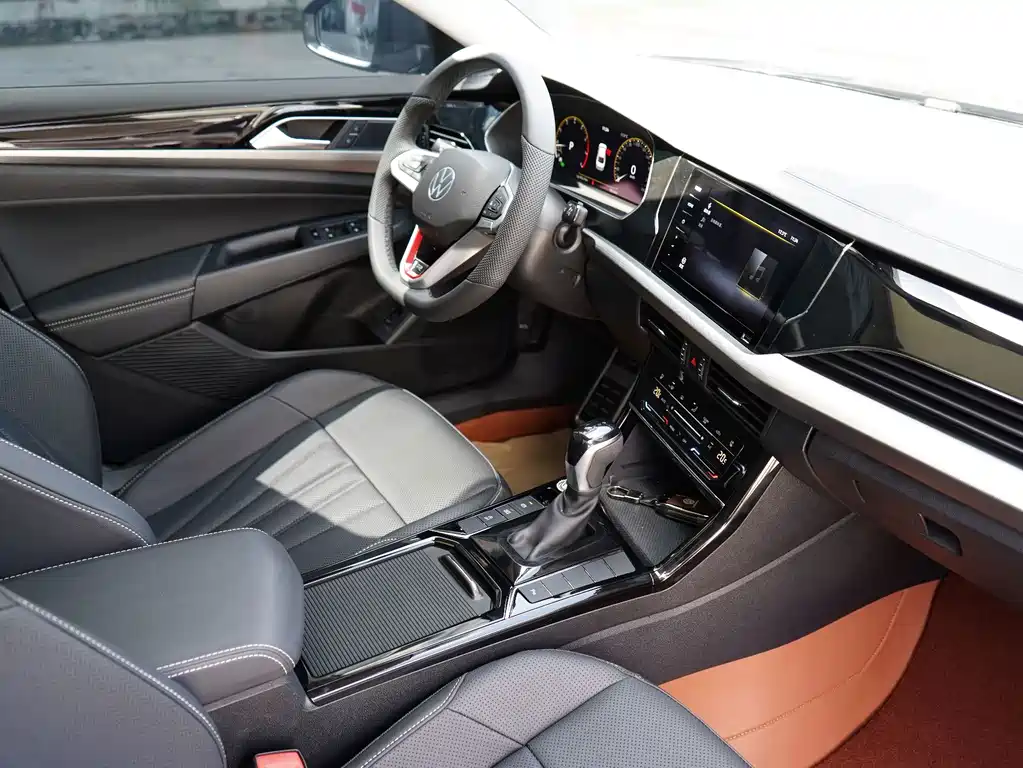 Volkswagen Passat — фото 14