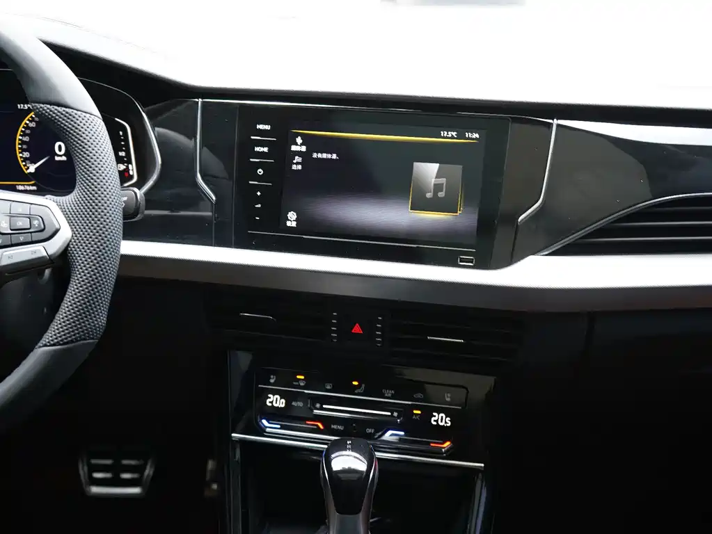 Volkswagen Passat — фото 18