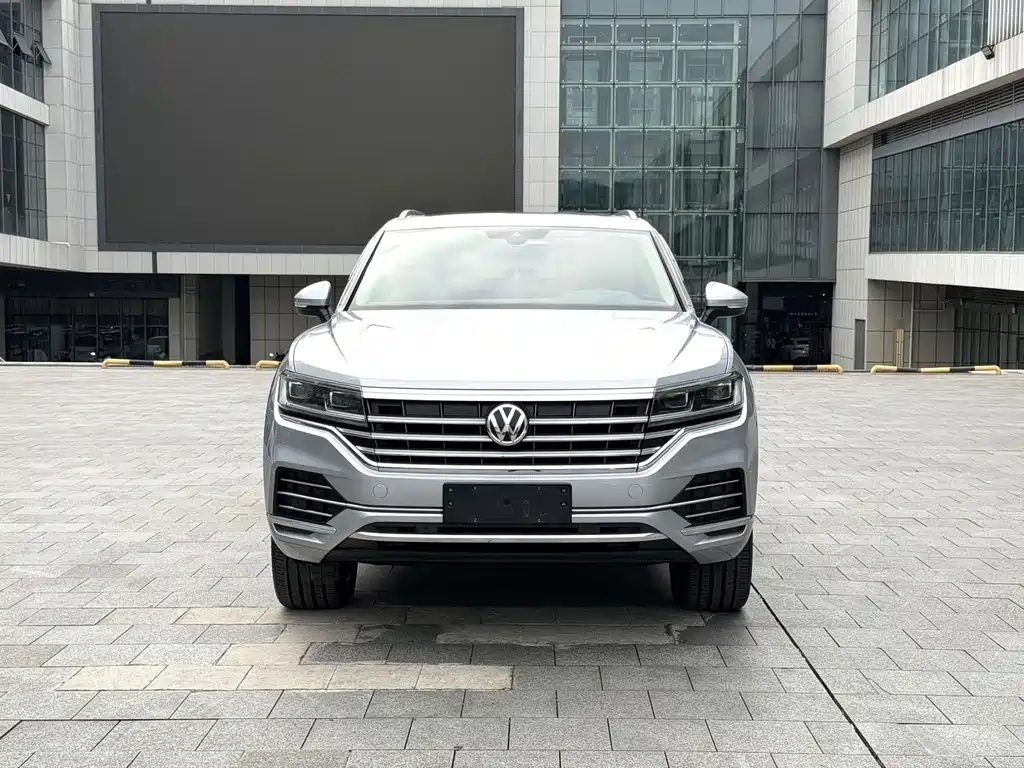 Volkswagen Touareg — фото 2
