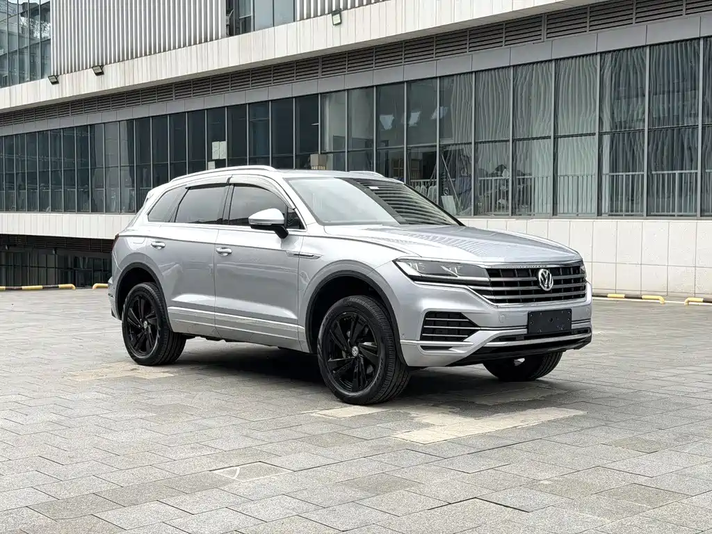 Volkswagen Touareg — фото 3