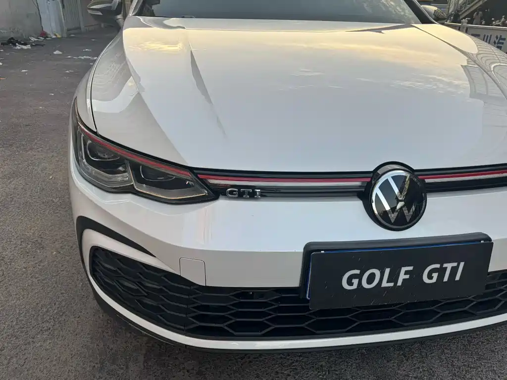 Volkswagen Golf GTI — фото 3