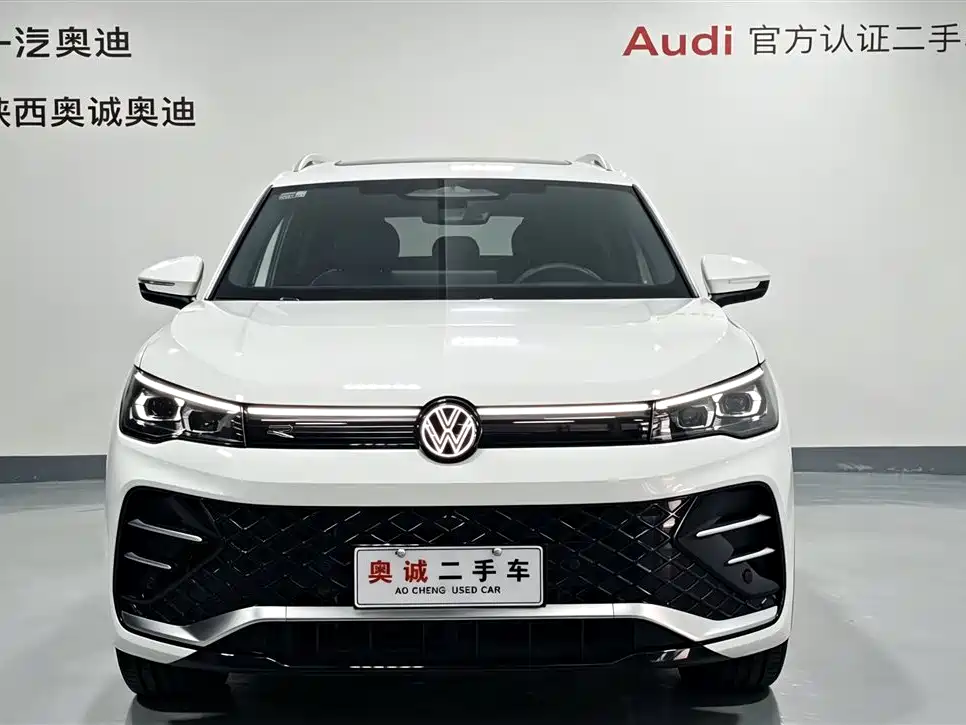 Volkswagen Tiguan L — фото 2