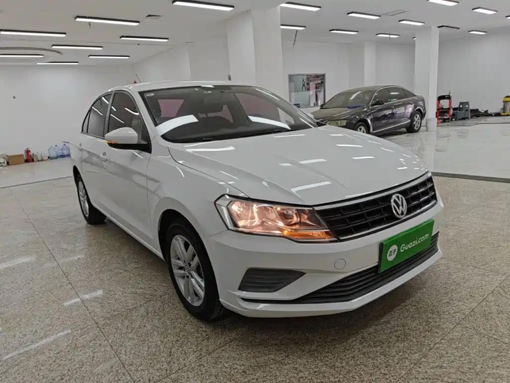 Volkswagen Jetta — фото 4