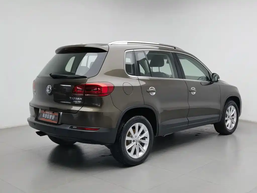Volkswagen Tiguan — фото 2