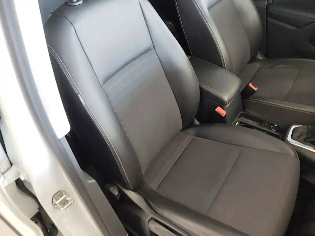 Volkswagen Tiguan — фото 25