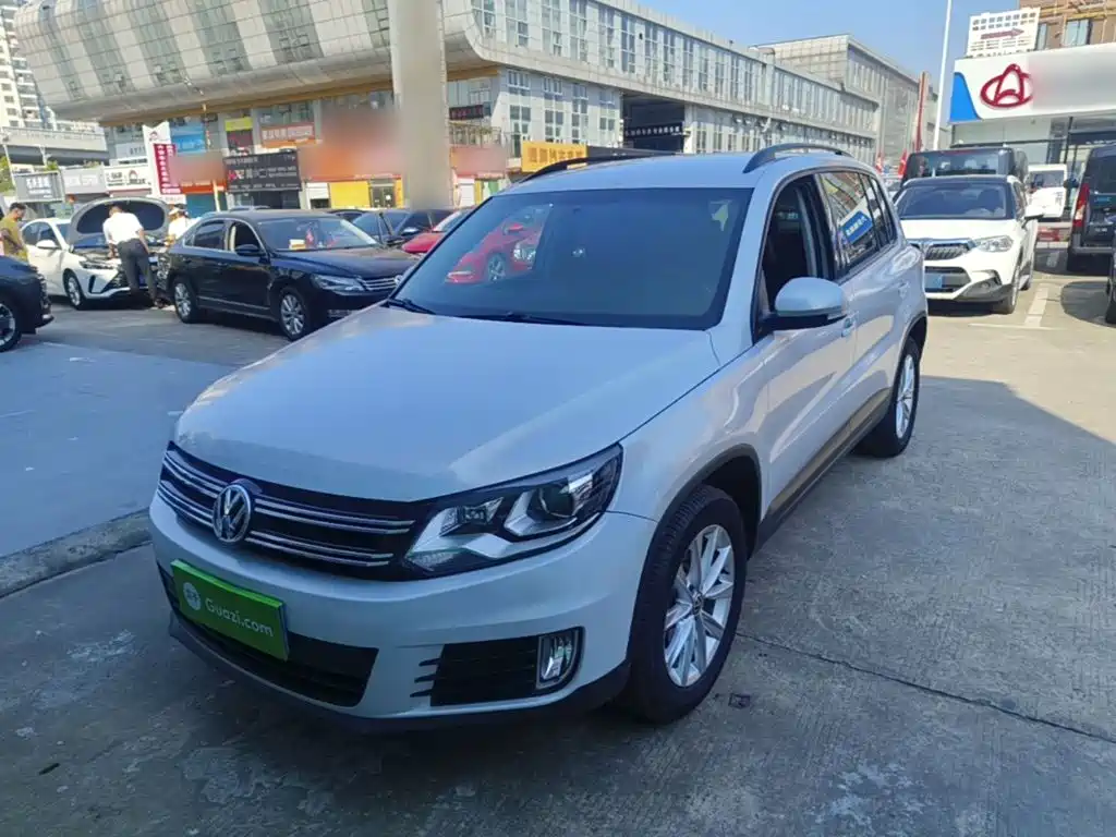 Volkswagen Tiguan — фото 2
