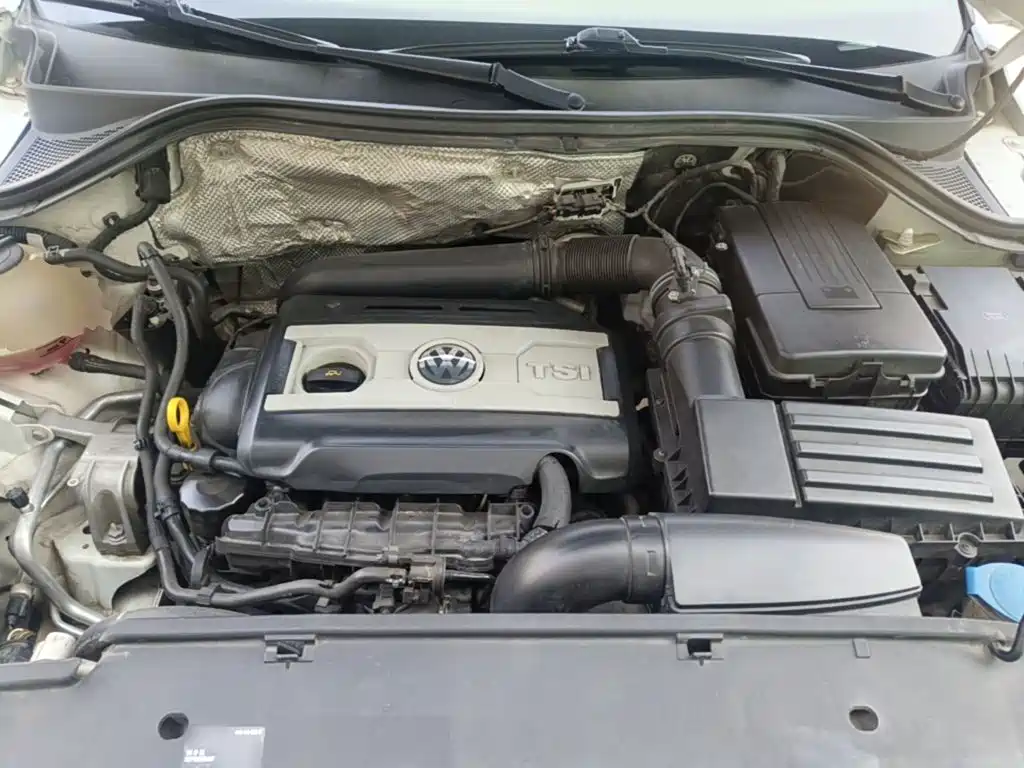 Volkswagen Tiguan — фото 20