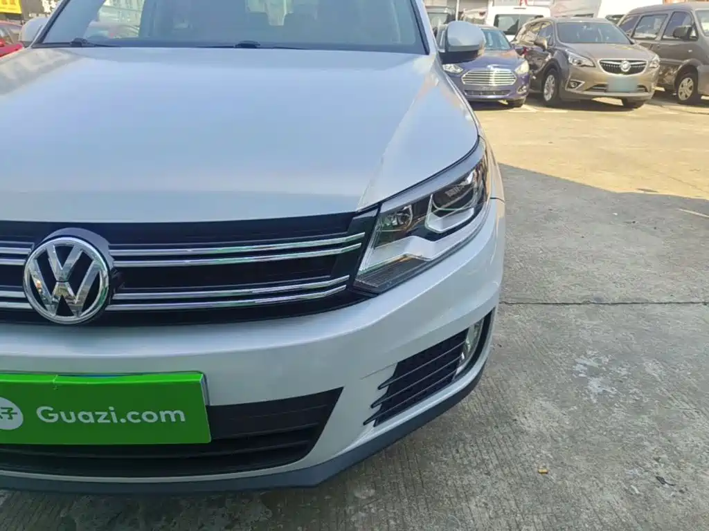 Volkswagen Tiguan — фото 24