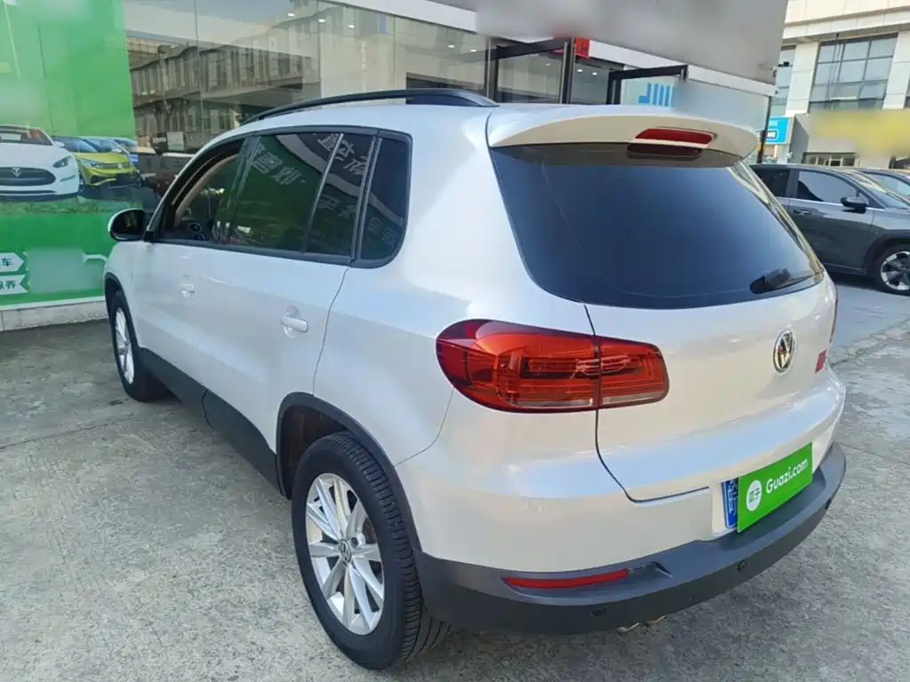 Volkswagen Tiguan — фото 5