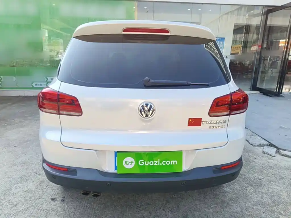 Volkswagen Tiguan — фото 6