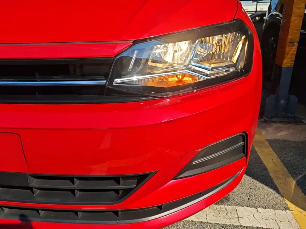 Volkswagen Polo — фото 24