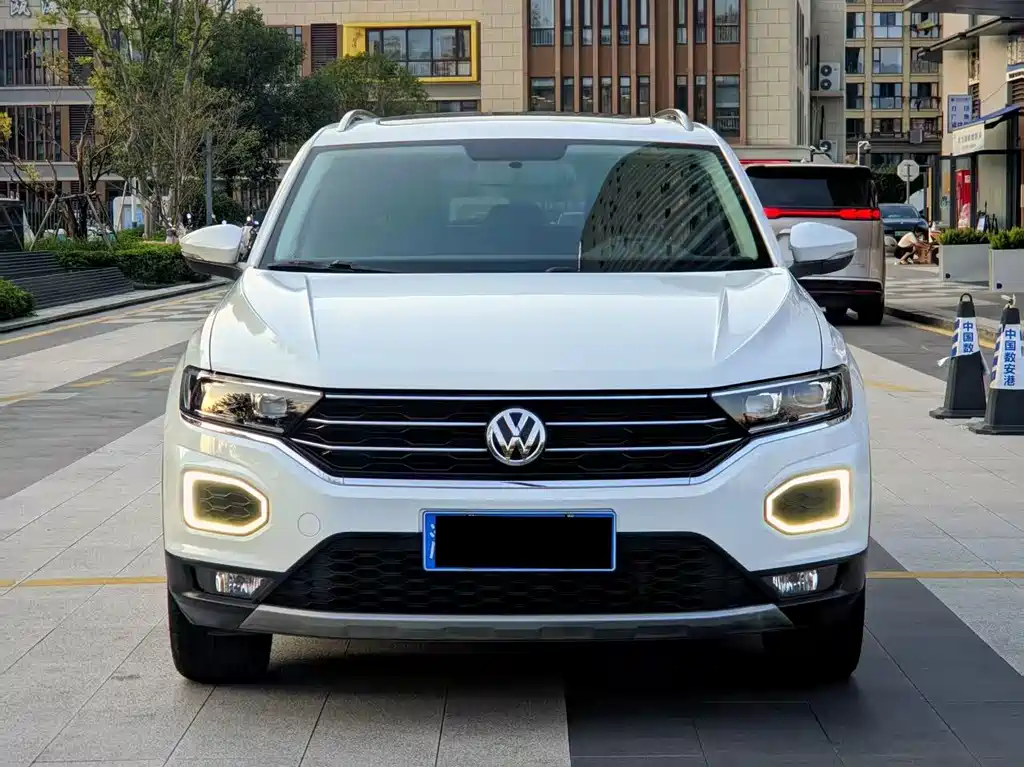 Volkswagen T-Roc — фото 2