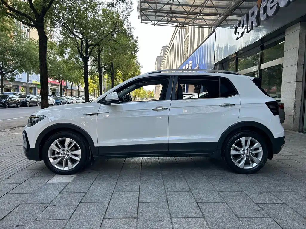 Volkswagen T-Cross — фото 11