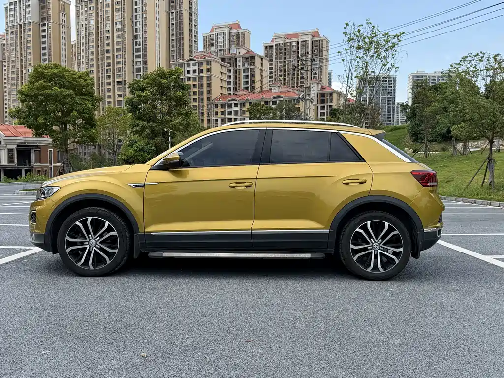 Volkswagen T-Roc — фото 2