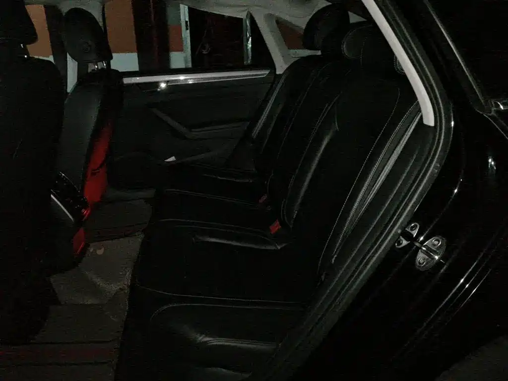 Volkswagen Passat — фото 15