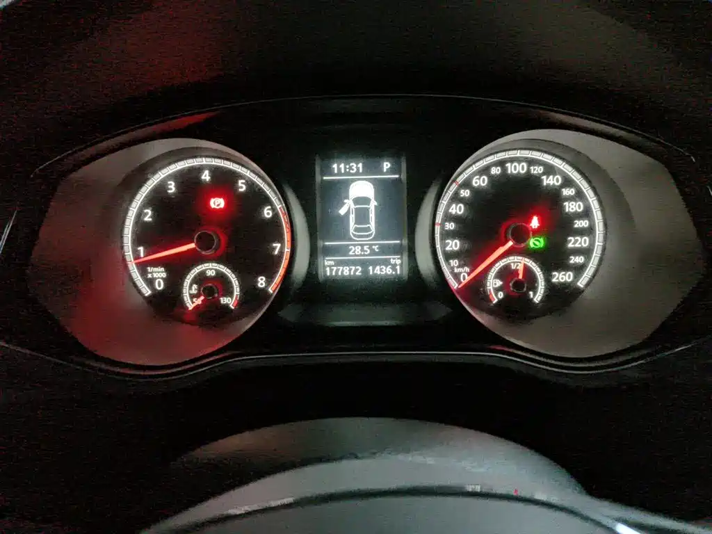 Volkswagen Passat — фото 5