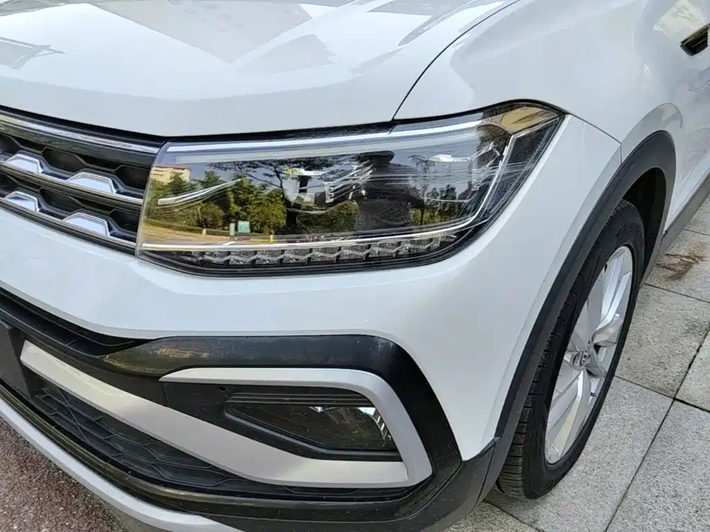 Volkswagen T-Cross — фото 24