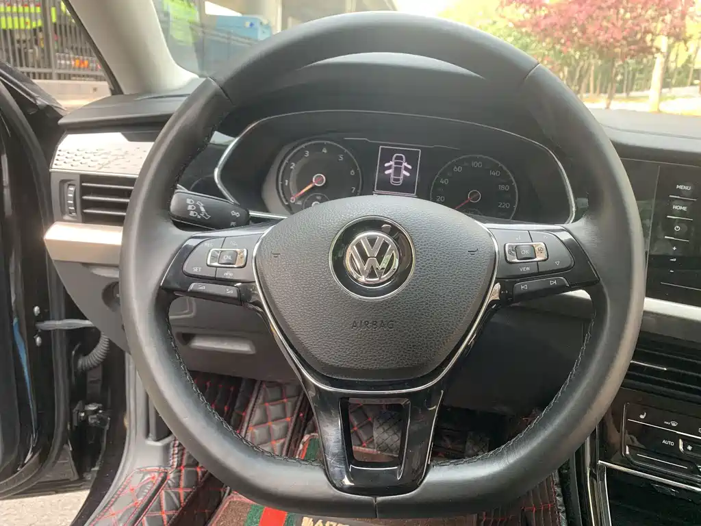 Volkswagen Passat — фото 11
