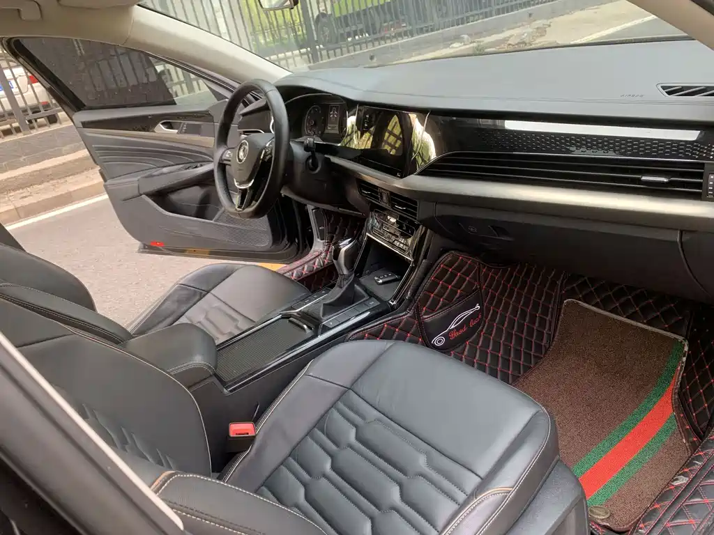 Volkswagen Passat — фото 14