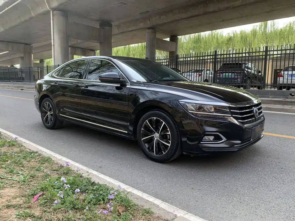 Volkswagen Passat — фото 3