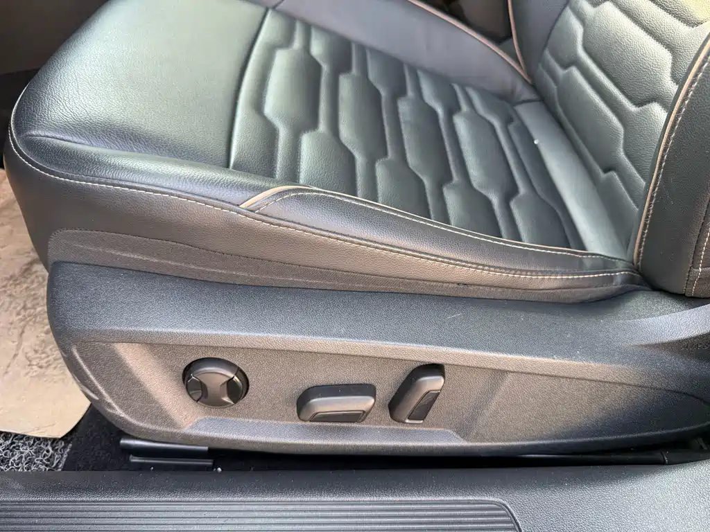 Volkswagen Passat — фото 11