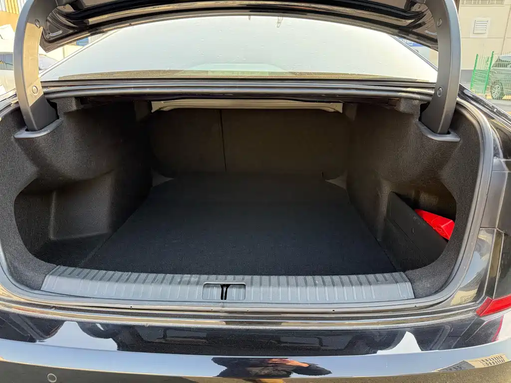Volkswagen Passat — фото 22