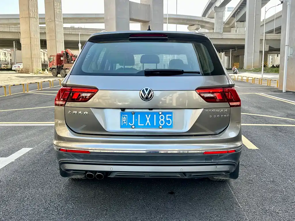 Volkswagen Tiguan L — фото 4