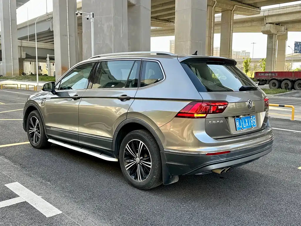 Volkswagen Tiguan L — фото 5