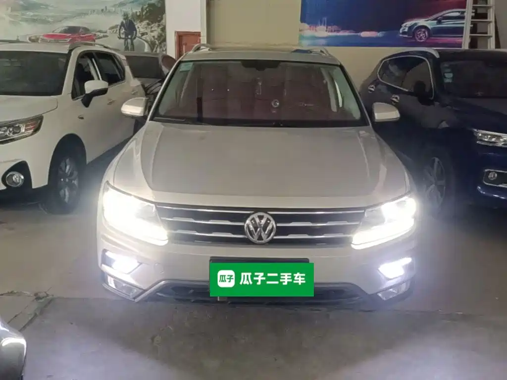 Volkswagen Tiguan L — фото 3