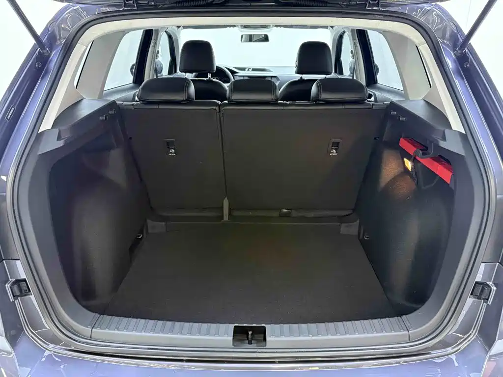 Volkswagen Tharu — фото 4