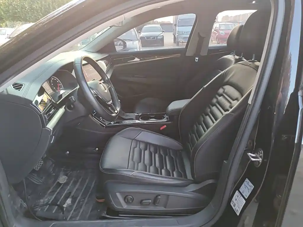 Volkswagen Passat — фото 15