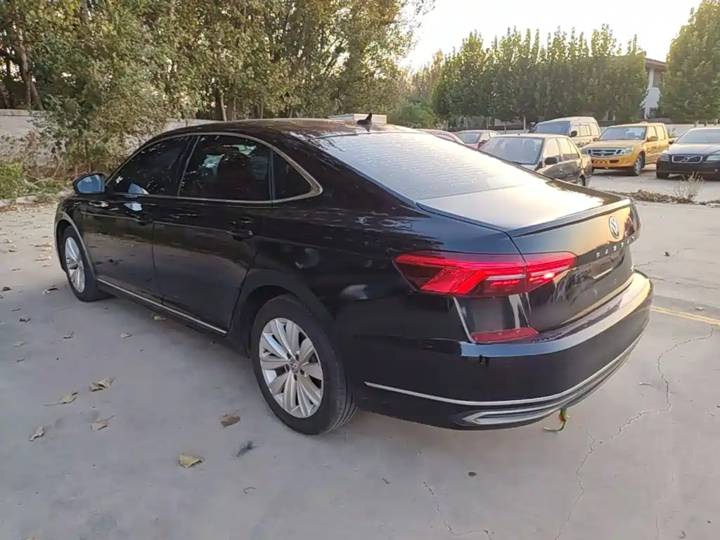 Volkswagen Passat — фото 5