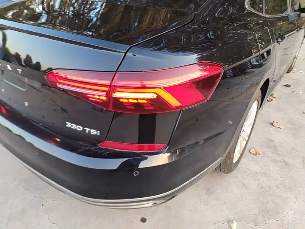 Volkswagen Passat — фото 8