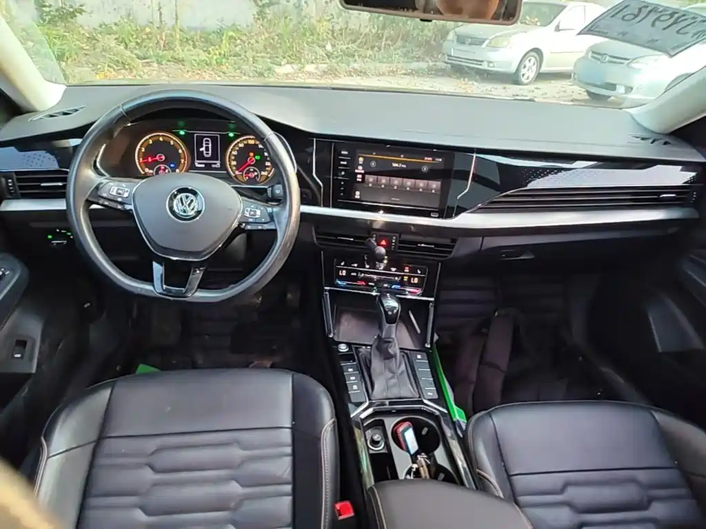 Volkswagen Passat — фото 10