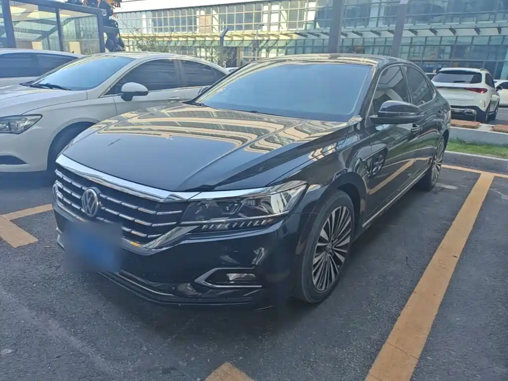 Volkswagen Passat — фото 2