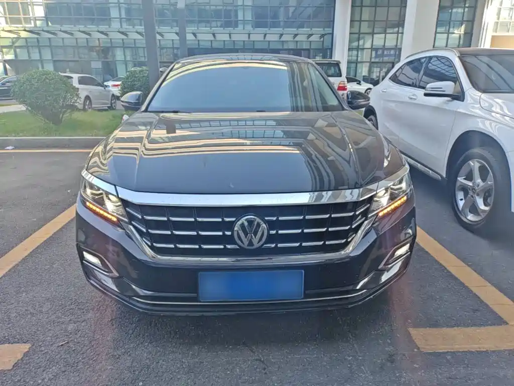 Volkswagen Passat — фото 3
