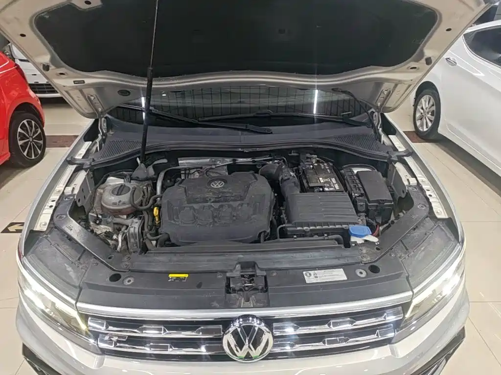 Volkswagen Tiguan L — фото 20