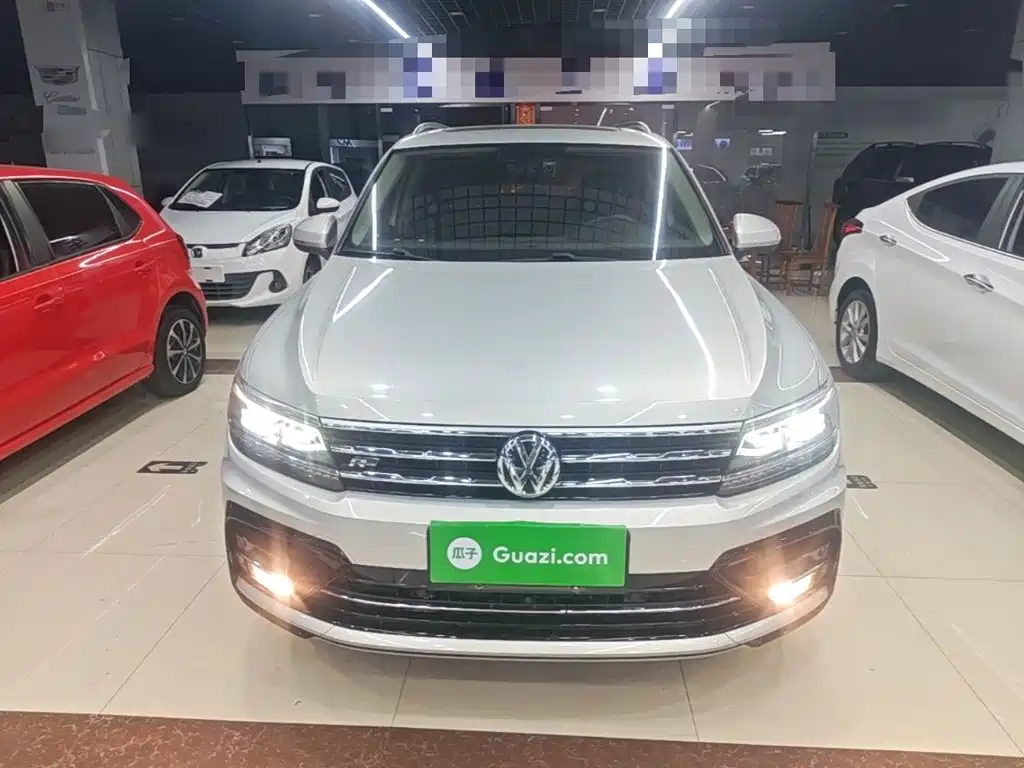 Volkswagen Tiguan L — фото 3