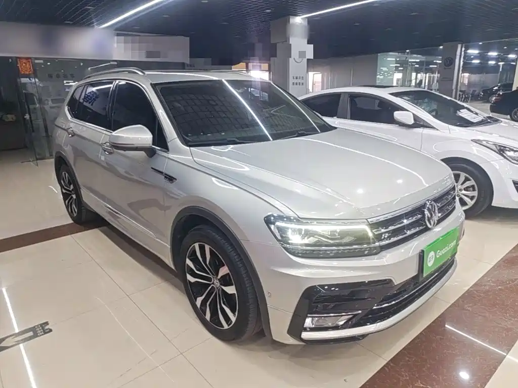 Volkswagen Tiguan L — фото 4
