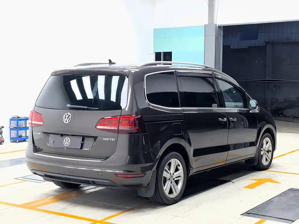 Volkswagen Sharan — фото 4