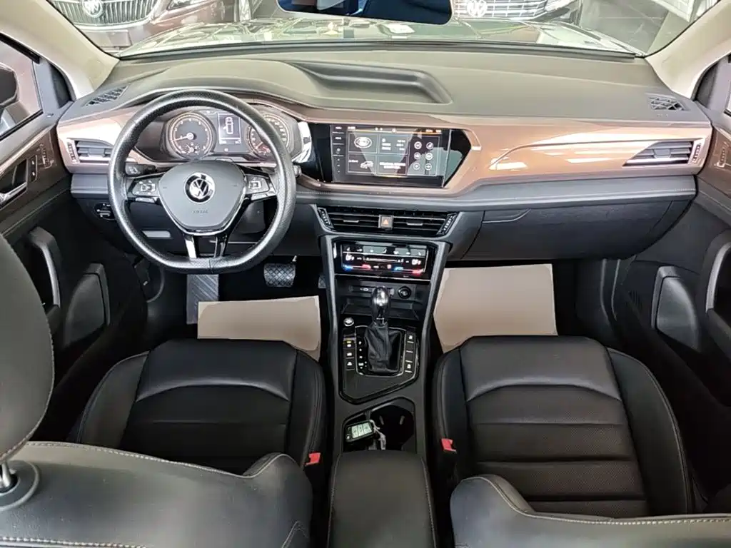Volkswagen Tharu — фото 10