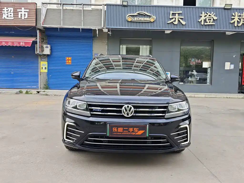 Volkswagen Tiguan L PHEV — фото 2