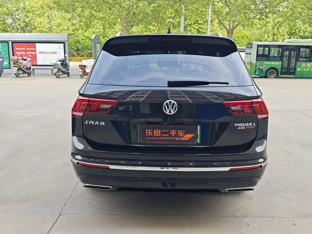 Volkswagen Tiguan L PHEV — фото 3