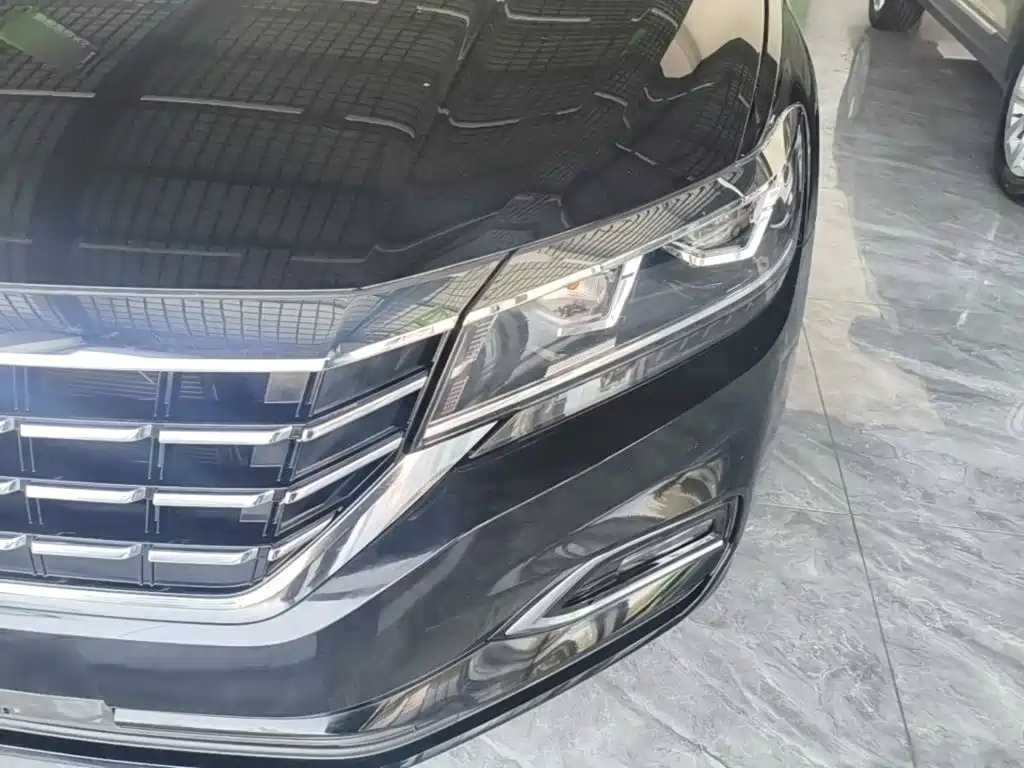 Volkswagen Passat — фото 24